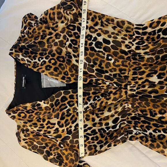 Express Leopard Print Dress. NWT Size Small - Picture 8 of 9